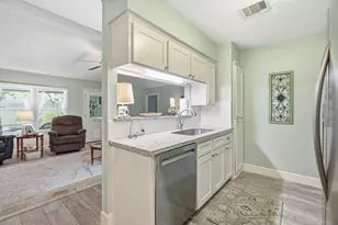 2017 Victoria Ct, League City, TX 77573 - Photo 10