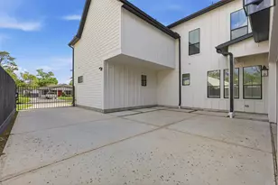 1767 De Milo Dr, Houston, TX 77018 - Photo 4