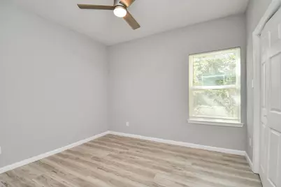 5941 Southlea Street, Houston, TX 77033 - Photo 24