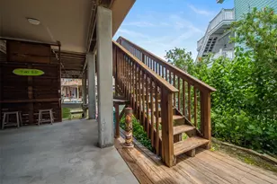 207 Easterly Dr, Tiki Island, TX 77554 - Photo 6