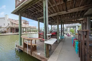 207 Easterly Dr, Tiki Island, TX 77554 - Photo 38