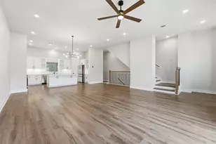 1942 Purswell Rd, Houston, TX 77055 - Photo 18