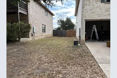 223 Woodlake Drive, Georgetown, TX 78633 - Photo 2