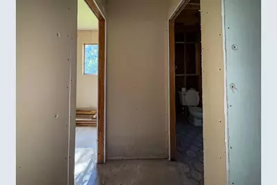 142 W Hickory Cove, Onalaska, TX 77360 - Photo 12