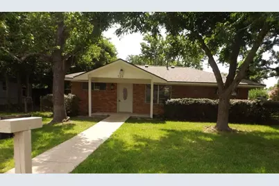 729 S 5th Street, La Porte, TX 77571 - Photo 1