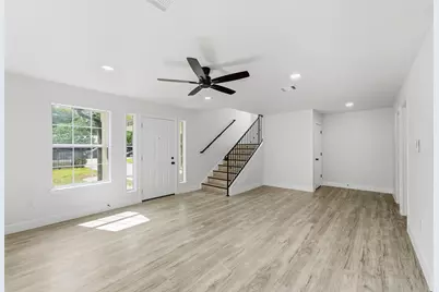 7421 Carothers Street, Houston, TX 77028 - Photo 4