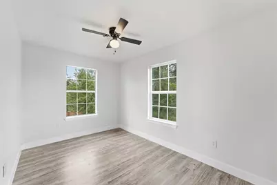 7421 Carothers Street, Houston, TX 77028 - Photo 12