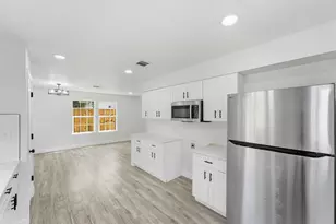 7421 Carothers St, Houston, TX 77028 - Photo 6