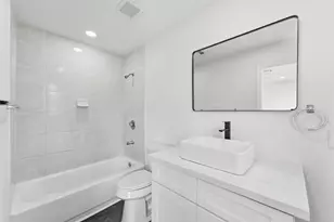 7421 Carothers St, Houston, TX 77028 - Photo 14