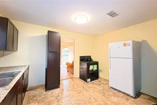 2915 Creston Dr, Houston, TX 77026 - Photo 6