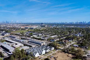 1422 Caywood Ln, Houston, TX 77055 - Photo 16