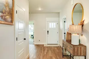 2 Greystone Ct, Angleton, TX 77515 - Photo 10