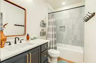 2 Greystone Ct, Angleton, TX 77515 - Photo 30