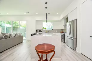 7603 Jacquelyn Gdns Ln, Houston, TX 77055 - Photo 10