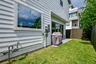 7603 Jacquelyn Gdns Ln, Houston, TX 77055 - Photo 32