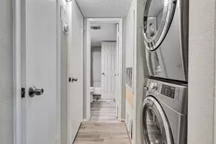 6191 Ludington Dr, Houston, TX 77035 - Photo 16