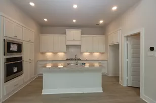 6909 Nubuck Dr, Montgomery, TX 77316 - Photo 2