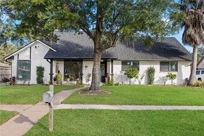 918 Hollow Tree Street, La Porte, TX 77571 - Photo 1