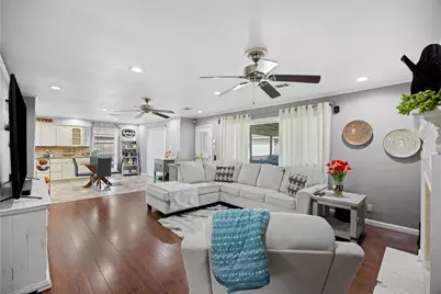 918 Hollow Tree Street, La Porte, TX 77571 - Photo 14