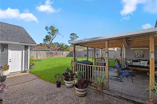 918 Hollow Tree St, La Porte, TX 77571 - Photo 28