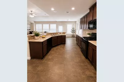 9518 Franklin Drive, Mont Belvieu, TX 77523 - Photo 8