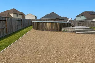 9518 Franklin Dr, Mont Belvieu, TX 77523 - Photo 34
