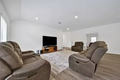 3125 Catalonion Court, Conroe, TX 77301 - Photo 4