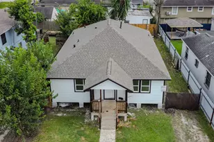7828 Keller St, Houston, TX 77012 - Photo 2