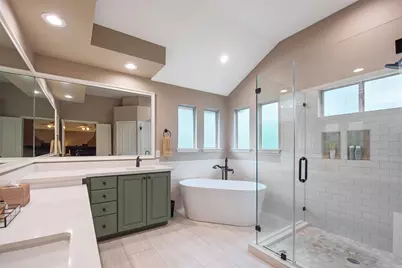 110 S Longsford Circle, The Woodlands, TX 77382 - Photo 16