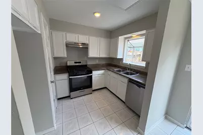 211 N Chestnut Street #A, Tomball, TX 77375 - Photo 6
