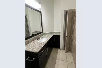 2700 Brazos Street #4415, Houston, TX 77006 - Photo 8