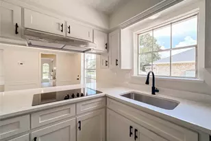 16422 Brambling Dr, Houston, TX 77059 - Photo 10