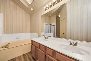 12318 Glenmeadow Dr, Stafford, TX 77477 - Photo 16