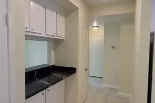 6525 Renwick Dr, Houston, TX 77081 - Photo 6