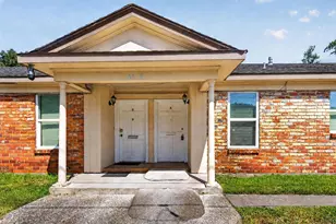 6525 Renwick Dr, Houston, TX 77081 - Photo 2