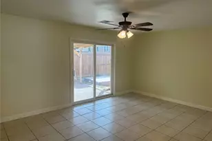 6525 Renwick Dr, Houston, TX 77081 - Photo 4