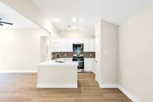 9254 Autumnsong Dr, Houston, TX 77064 - Photo 8