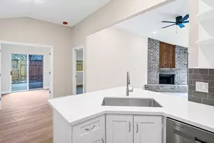 9254 Autumnsong Dr, Houston, TX 77064 - Photo 12