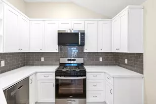 9254 Autumnsong Dr, Houston, TX 77064 - Photo 10