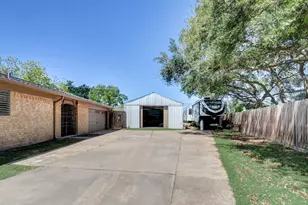 13414 Anna Ct, Santa Fe, TX 77517 - Photo 8