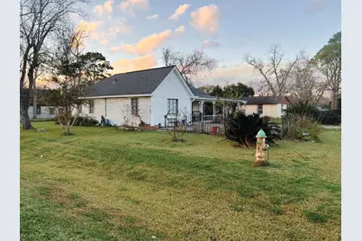 202 1st Street, Brazoria, TX 77422 - Photo 14