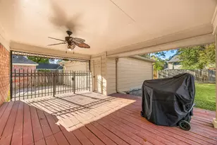 1010 Verret Ln, Houston, TX 77090 - Photo 32