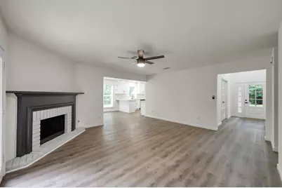 155 Rushwing Place, The Woodlands, TX 77381 - Photo 10