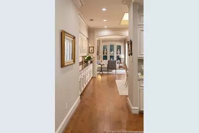 9682 Longmont Drive, Houston, TX 77063 - Photo 14