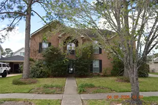 305 Oak Creek Ct, League City, TX 77573 - Photo 1