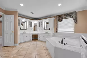 11207 Indian Trails Dr, Tomball, TX 77375 - Photo 26