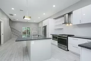 309 E 43rd St, Houston, TX 77022 - Photo 10