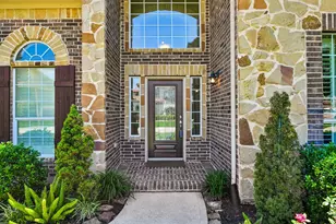 2306 Lakeway Dr, Friendswood, TX 77546 - Photo 4