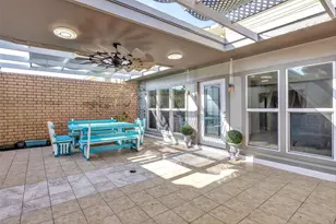 6909 Weiss Dr, Galveston, TX 77551 - Photo 42