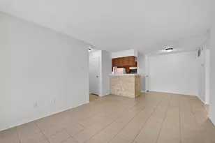 12550 Whittington Dr, Houston, TX 77077 - Photo 8